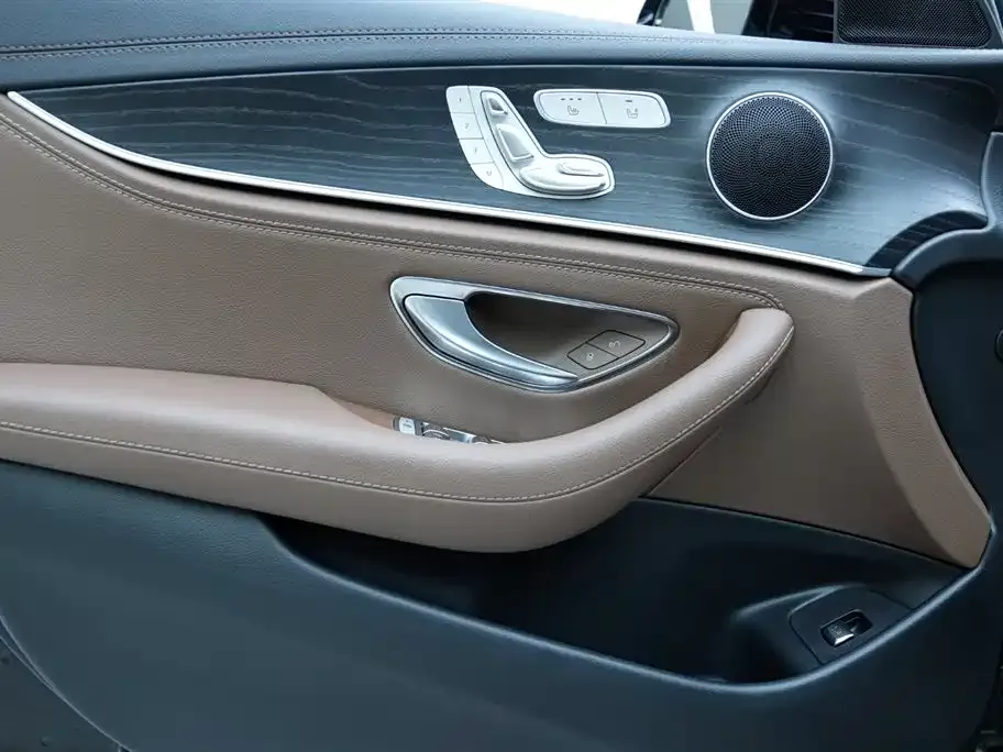Mercedes-Benz E-Class 2023 из CN, фото 3