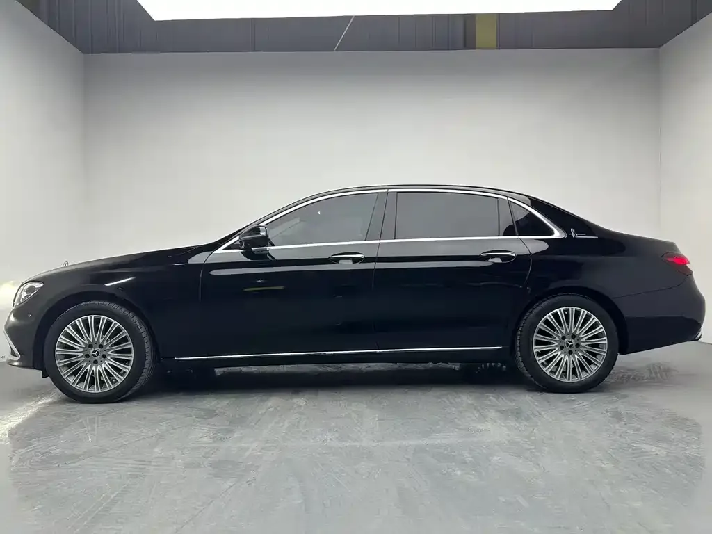 Mercedes-Benz E-Class 2022 из CN, фото 2
