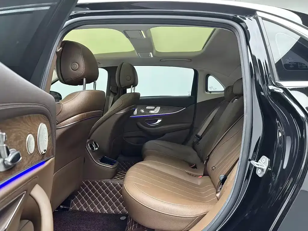 Mercedes-Benz E-Class 2022 из CN, фото 7