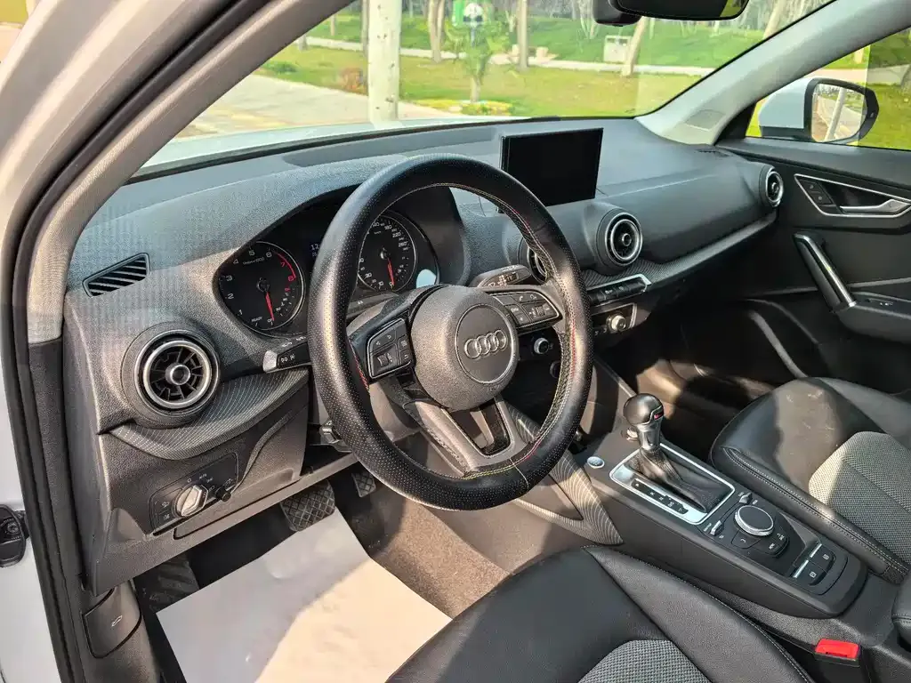 Audi Q2L 2021 из CN, фото 6