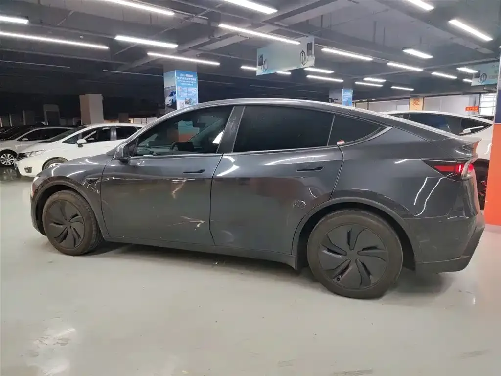 Tesla Model Y 2025 из CN, фото 7