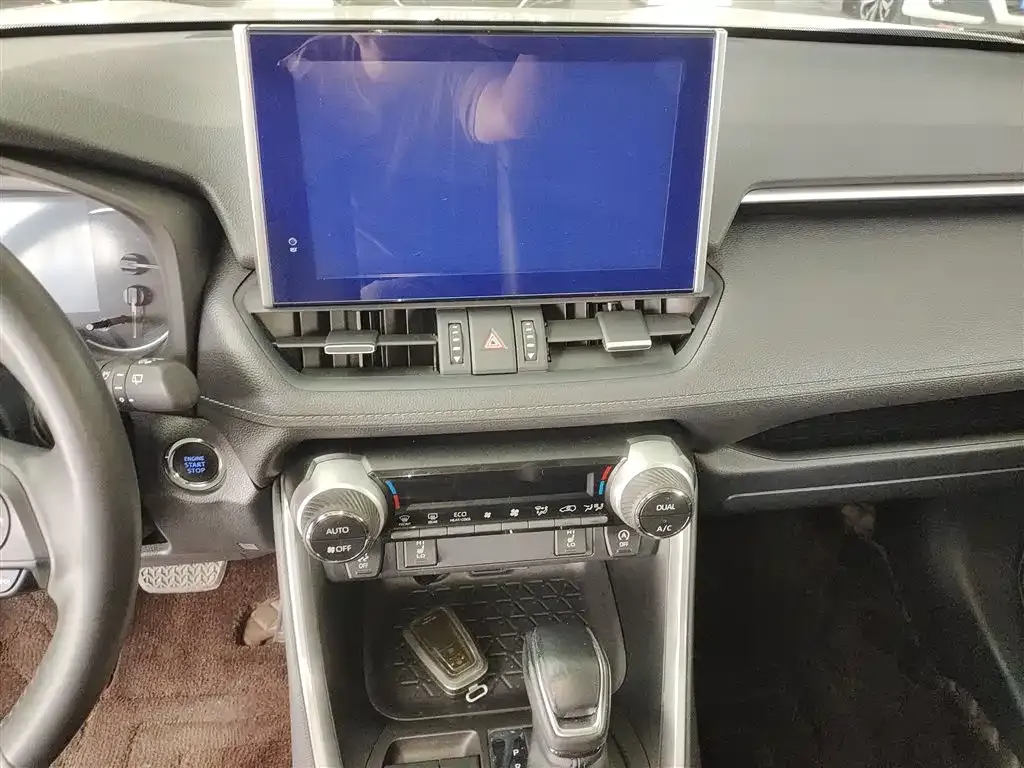 Toyota RAV4 2023 из CN, фото 4