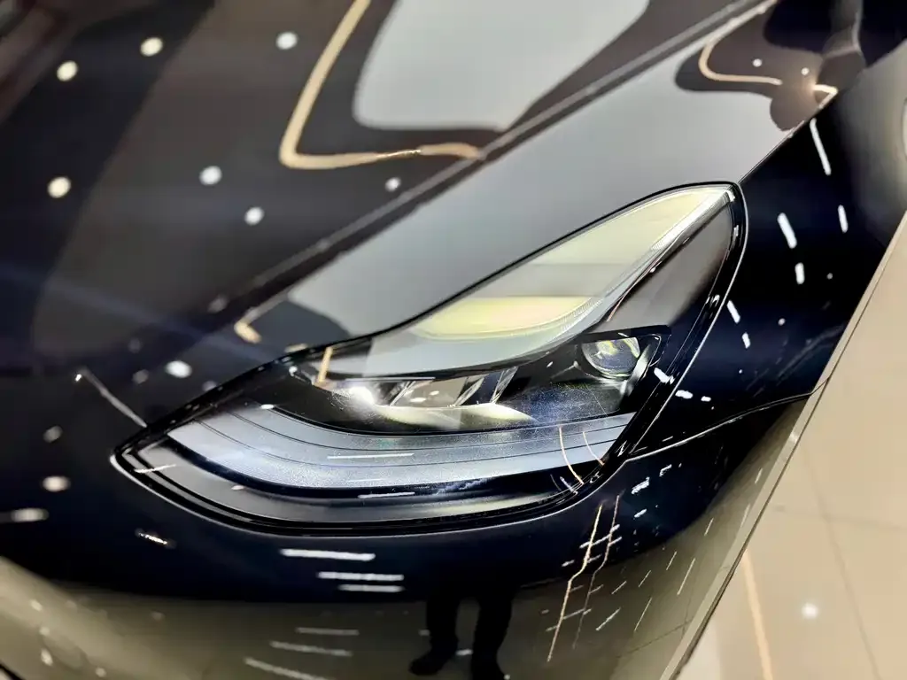 Tesla Model Y 2024 из CN, фото 3