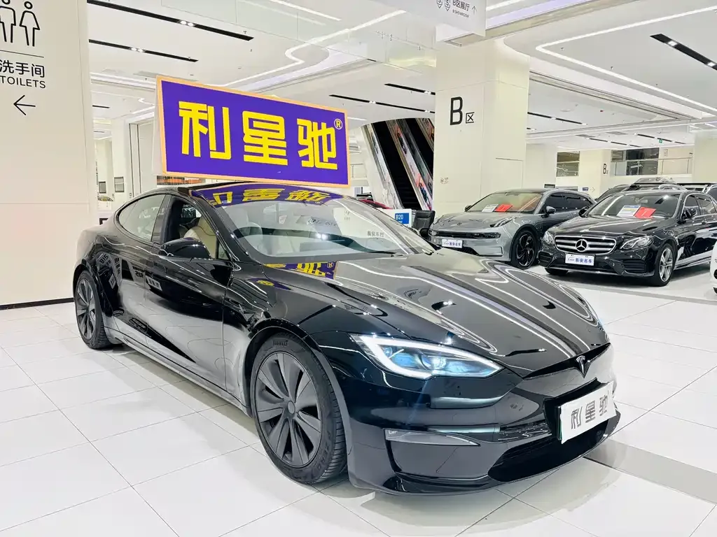 Tesla Model S — фото 5