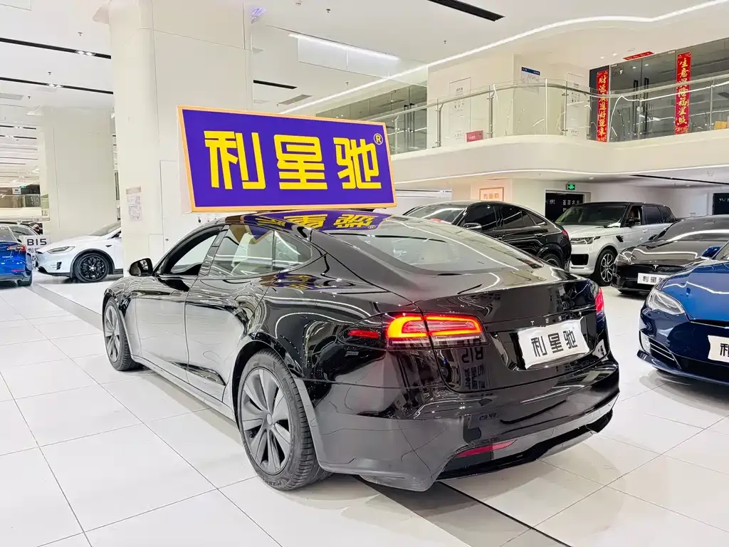 Tesla Model S — фото 6