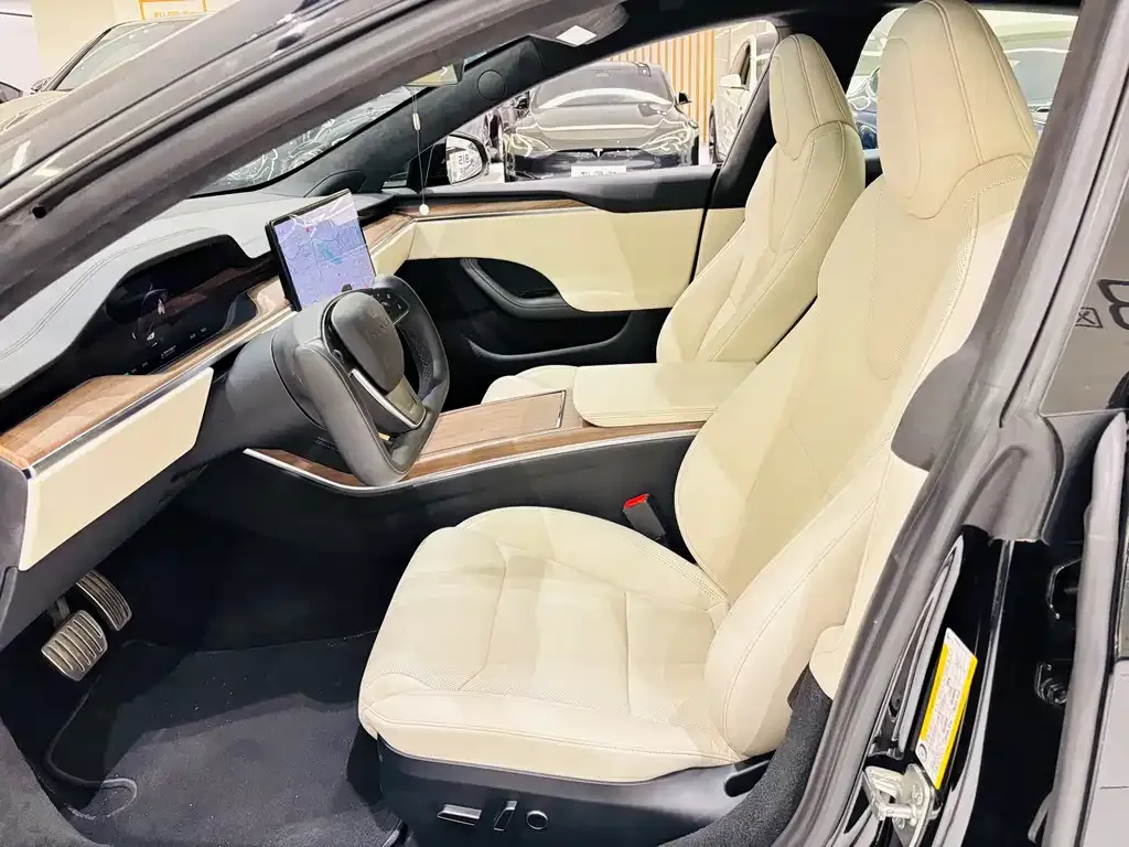 Tesla Model S — фото 10