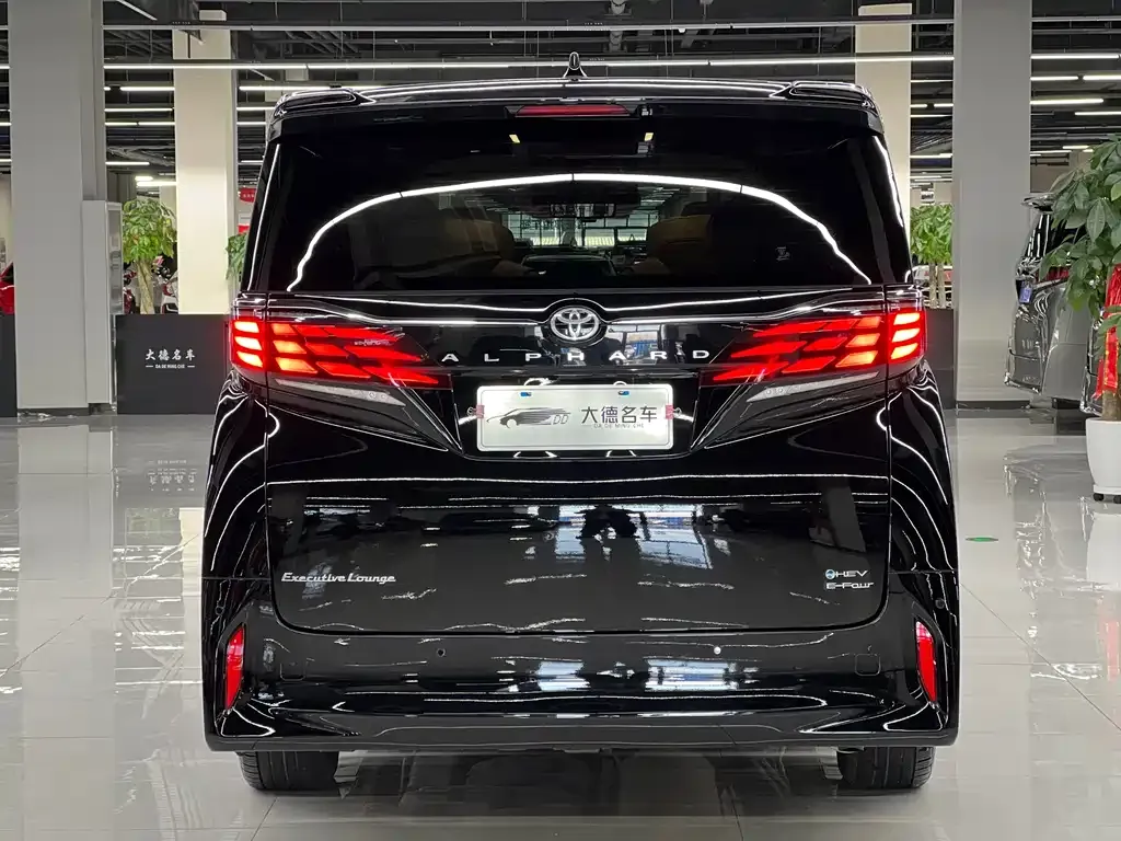 Toyota Alphard 2024 из CN, фото 3