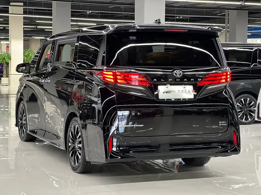 Toyota Alphard 2024 из CN, фото 7