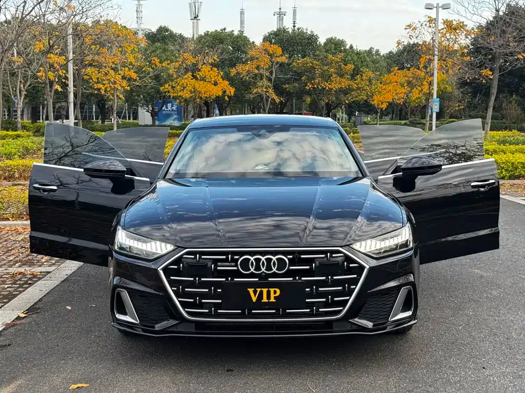 Audi A7L 2023 из CN, фото 4
