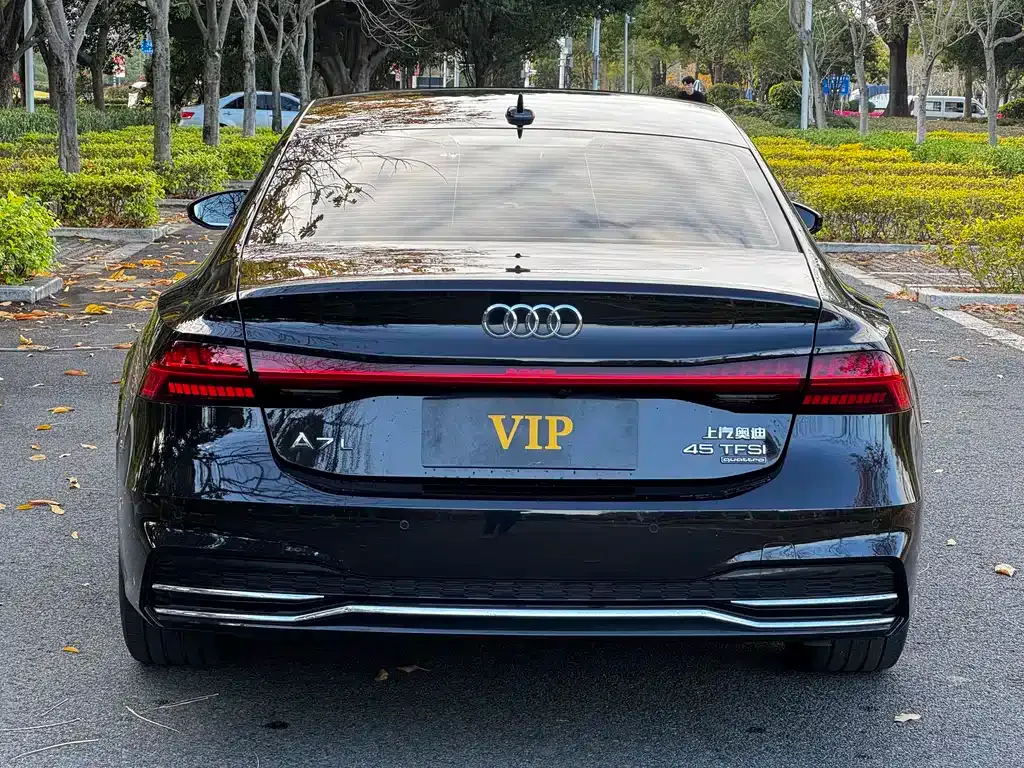 Audi A7L 2023 из CN, фото 6
