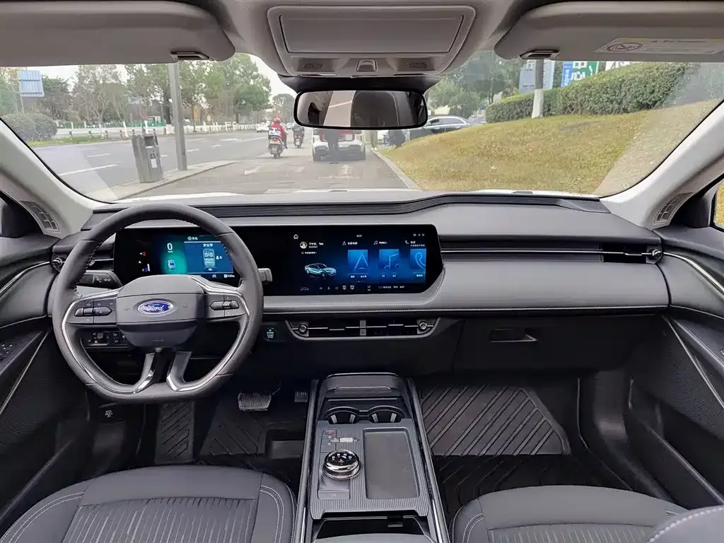 Ford Mondeo 2023 из CN, фото 2