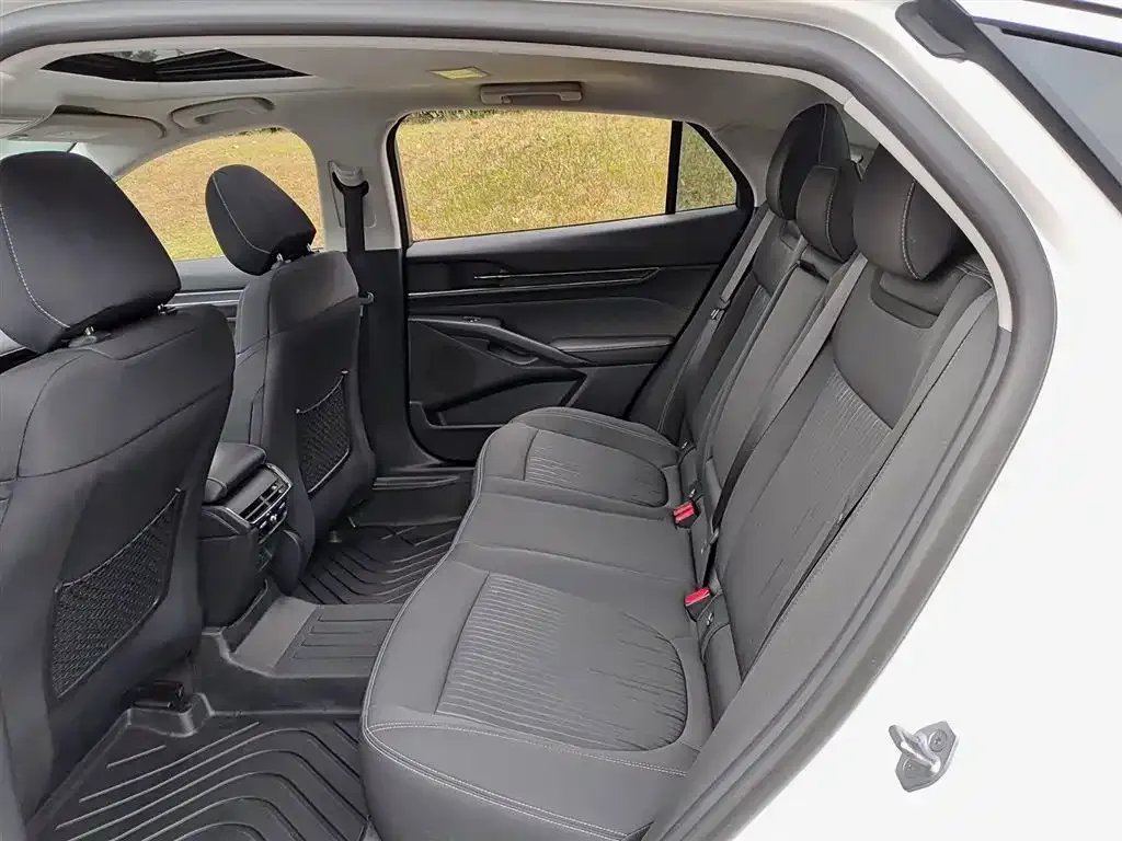 Ford Mondeo 2023 из CN, фото 3