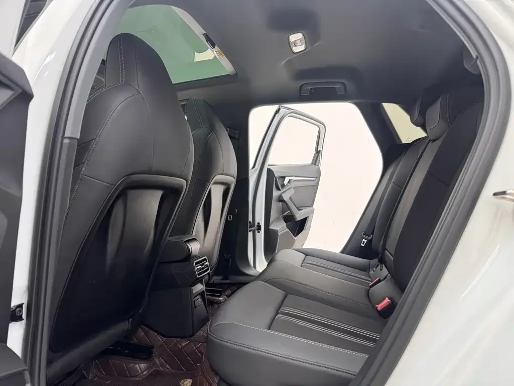 Audi A3 2023 из CN, фото 10