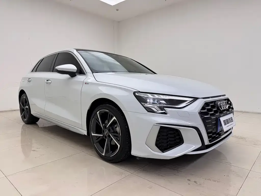 Audi A3 2023 из CN, фото 6