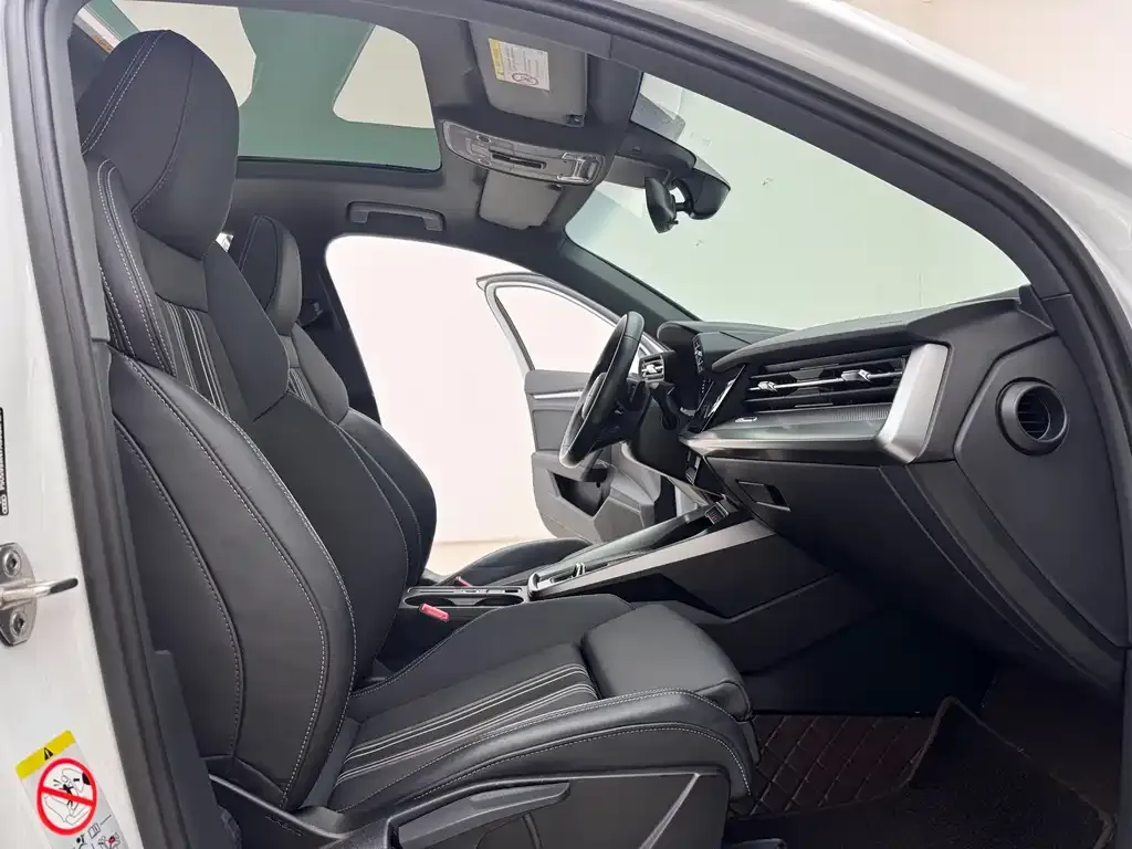 Audi A3 2023 из CN, фото 9