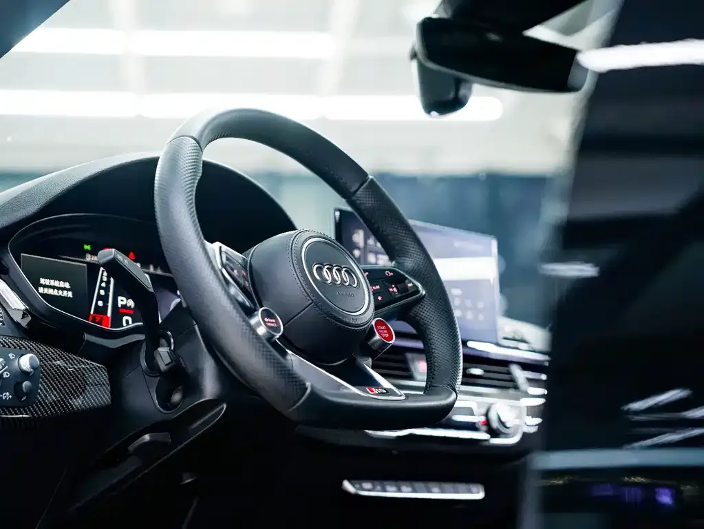 Audi RS 4 2023 из CN, фото 3