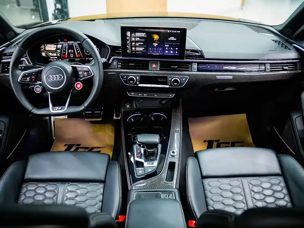 Audi RS 4 2023 из CN, фото 2