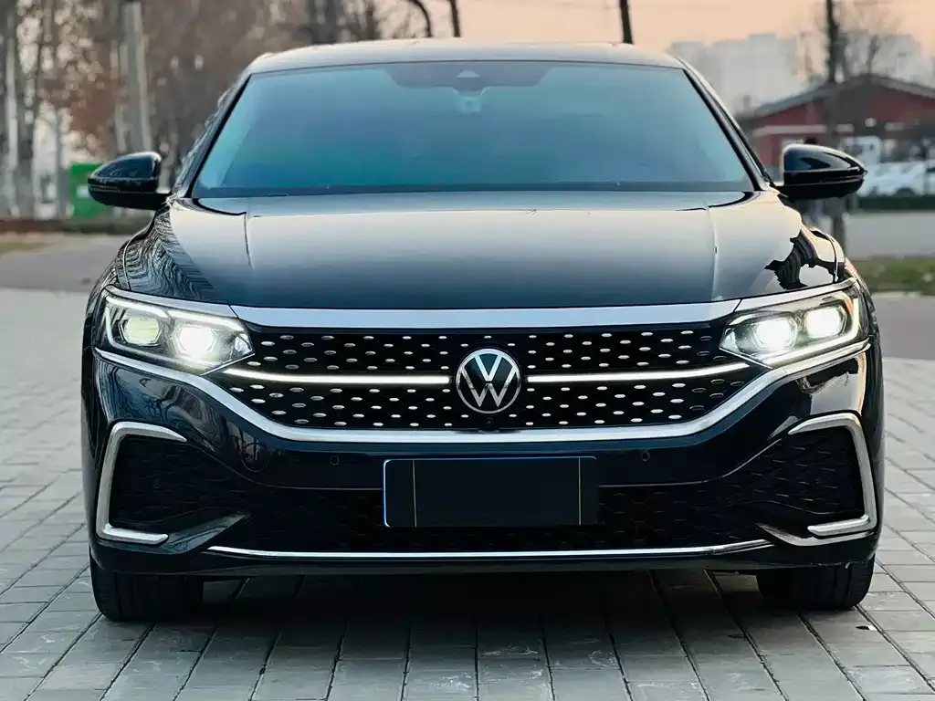 Volkswagen Passat — фото 2