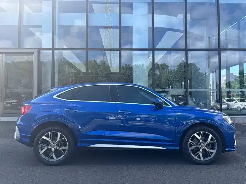Audi Q3 Sportback 2021 из CN, фото 4