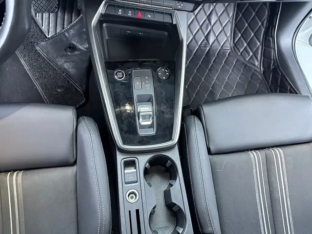 Audi A3 2023 из CN, фото 9