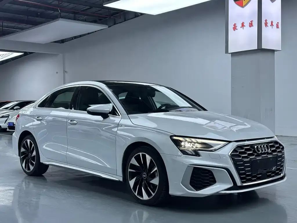 Audi A3 2023 из CN, фото 7