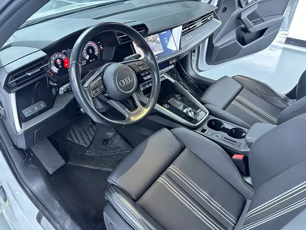 Audi A3 2023 из CN, фото 3