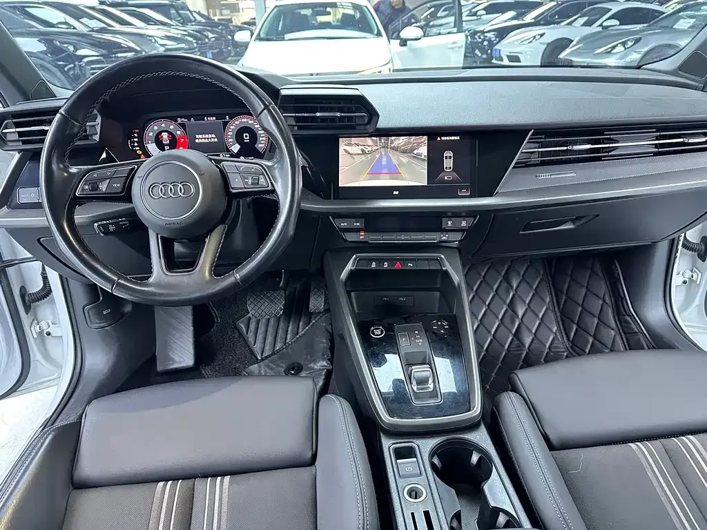 Audi A3 2023 из CN, фото 4