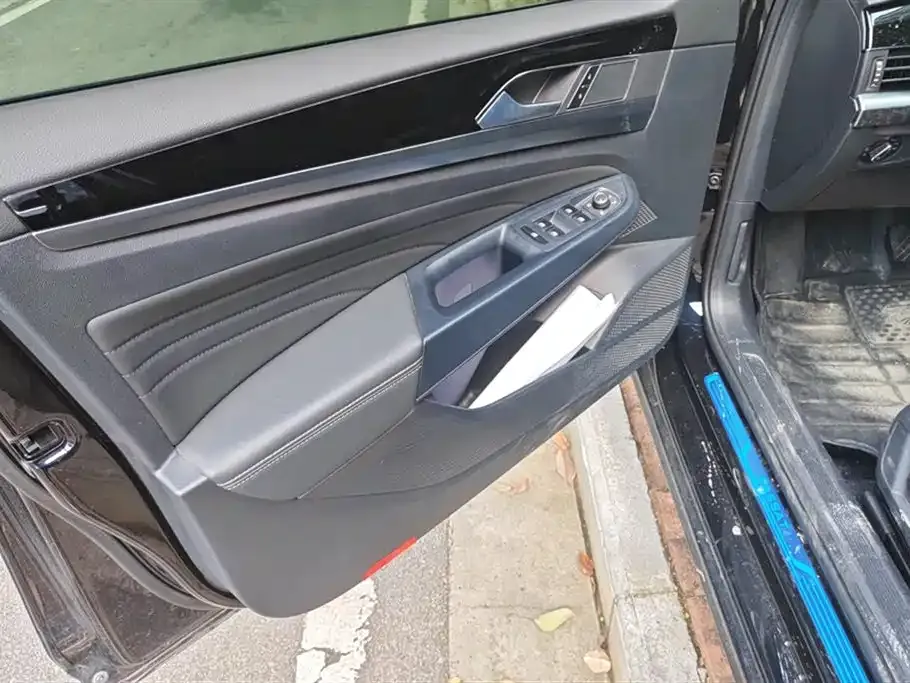 Volkswagen Passat 2024 из CN, фото 10