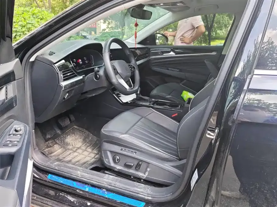 Volkswagen Passat 2024 из CN, фото 7