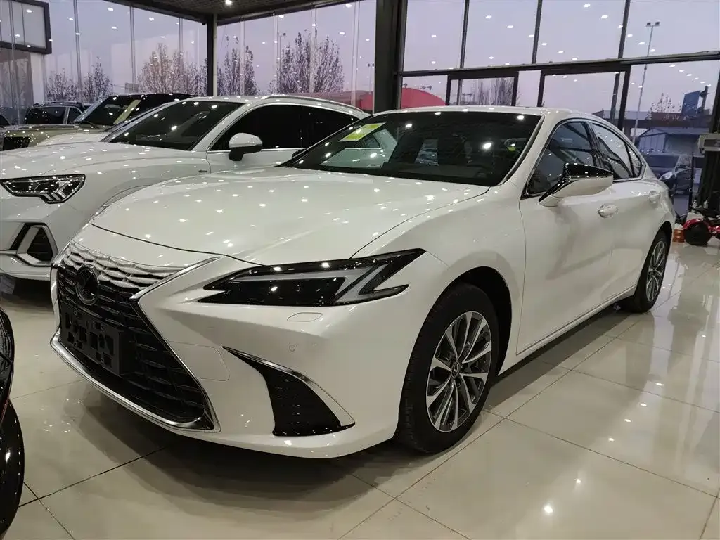 Lexus ES 2026 из CN, фото 1