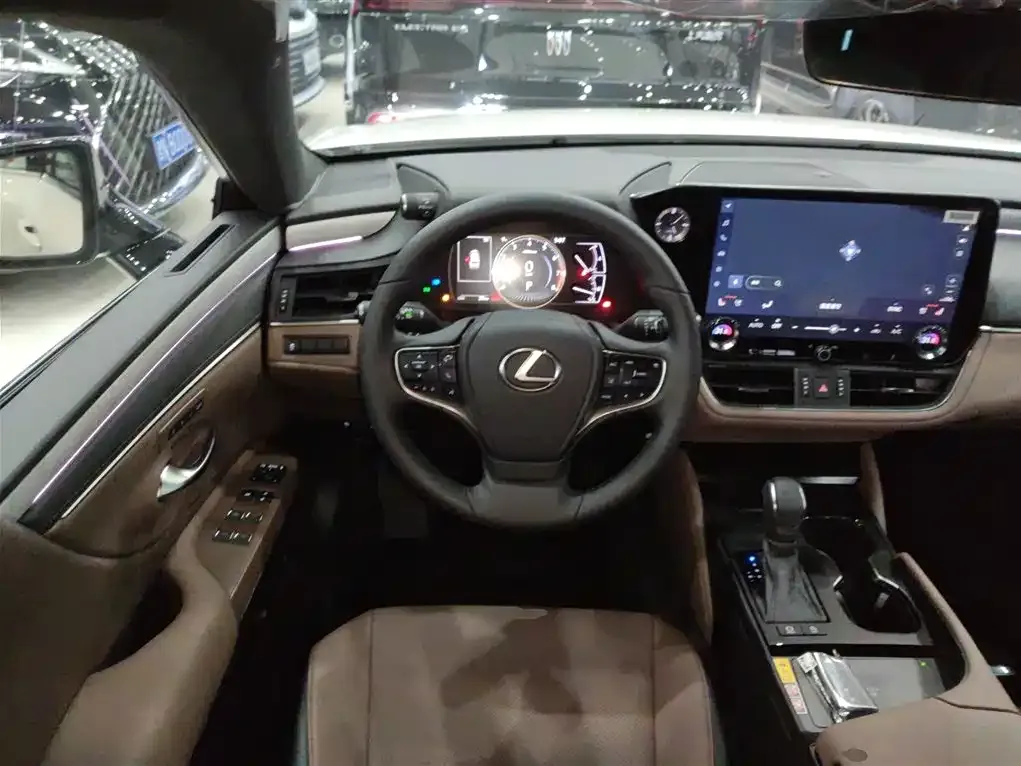 Lexus ES 2026 из CN, фото 8