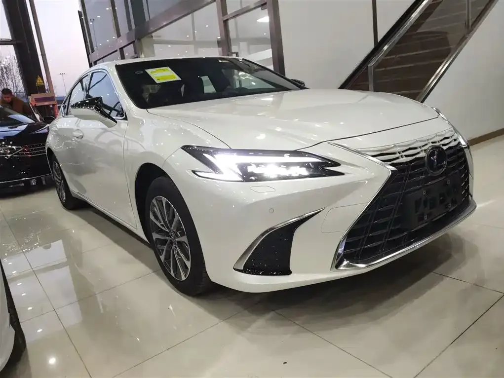 Lexus ES 2026 из CN, фото 4