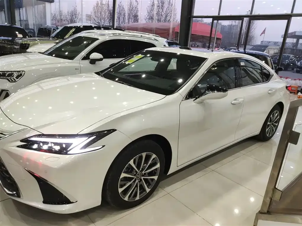 Lexus ES 2026 из CN, фото 5