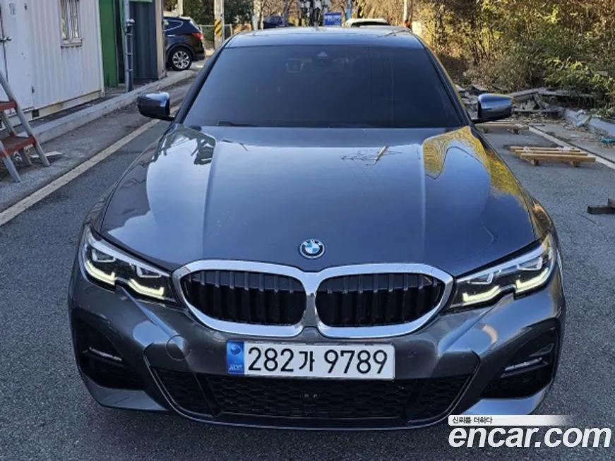 BMW 3-Series 2022 из KR, фото 3