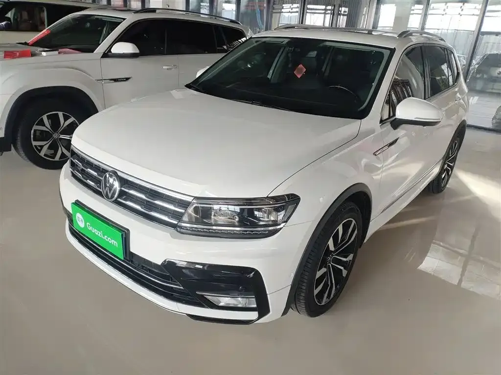 Volkswagen Tiguan L — фото 6