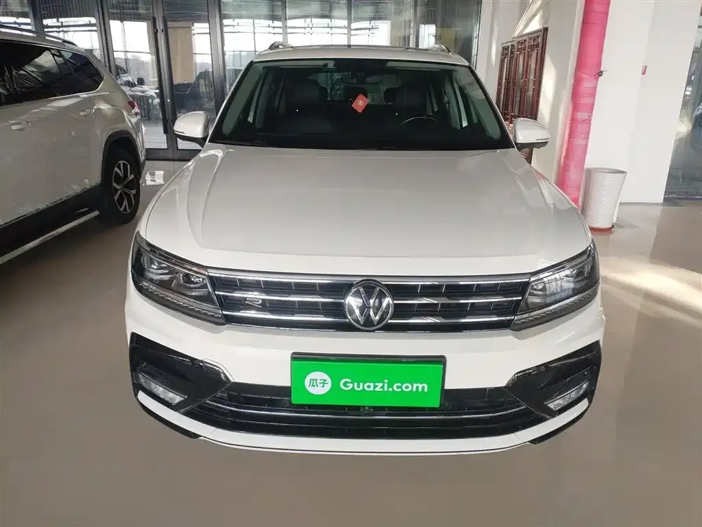 Volkswagen Tiguan L — фото 4
