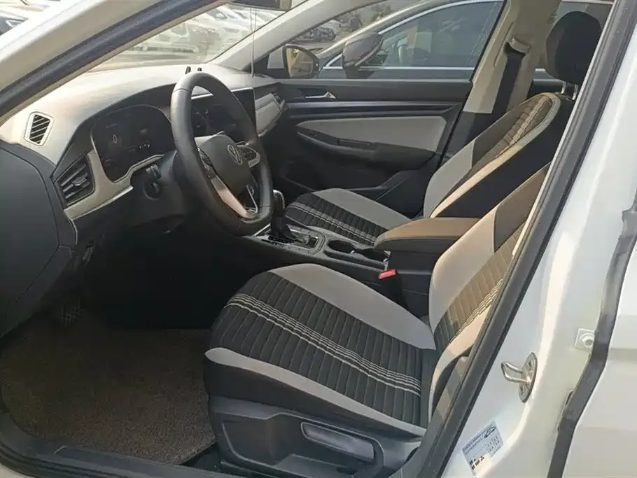 Volkswagen Bora 2023 из CN, фото 9