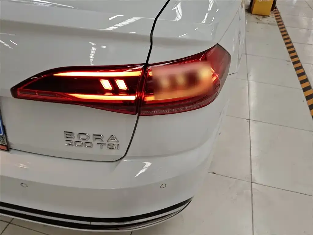Volkswagen Bora 2024 из CN, фото 8