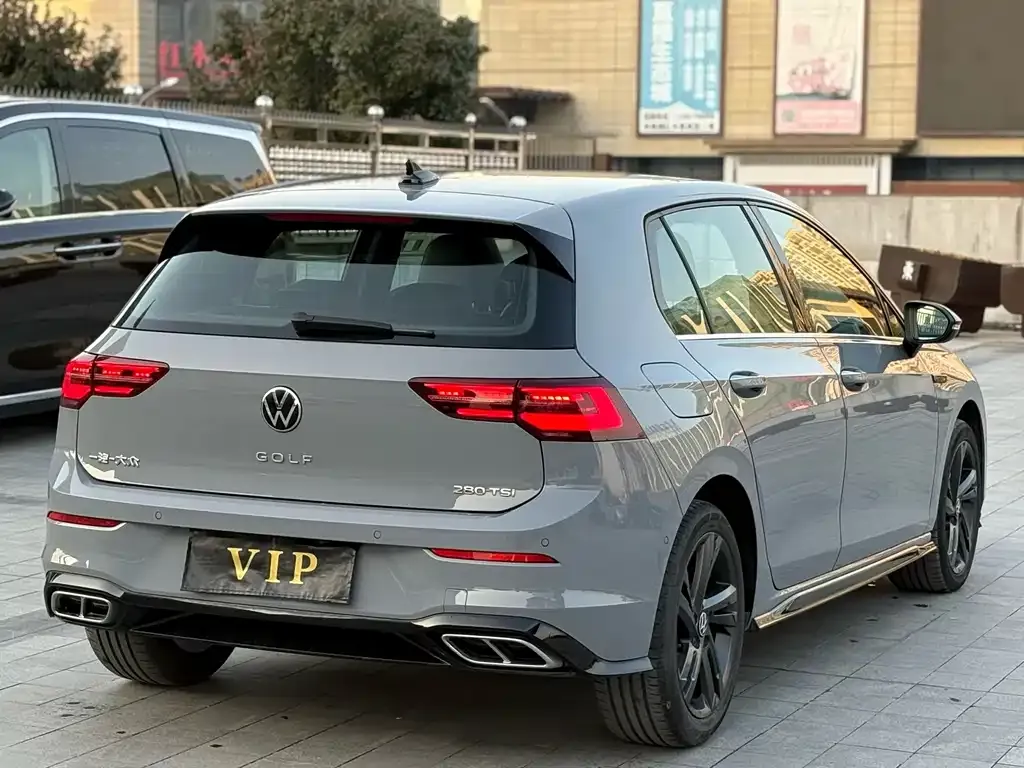 Volkswagen Golf 2024 из CN, фото 6