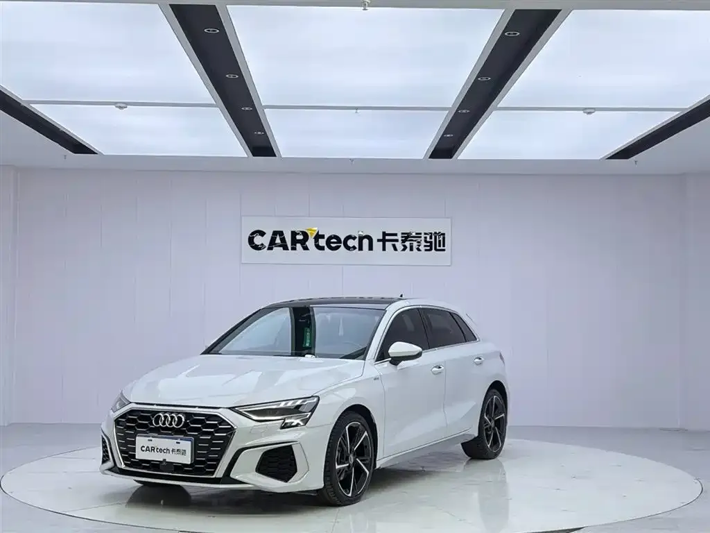 Audi A3 2022 из CN, фото 1