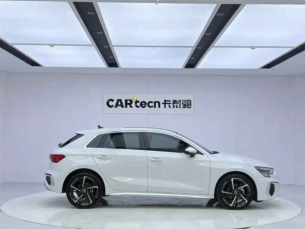 Audi A3 2022 из CN, фото 6