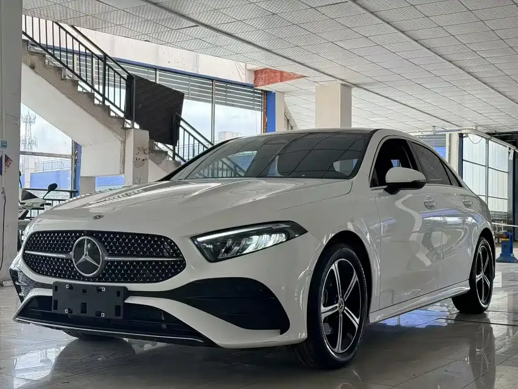 Mercedes-Benz A-Class 2024 из CN, фото 1