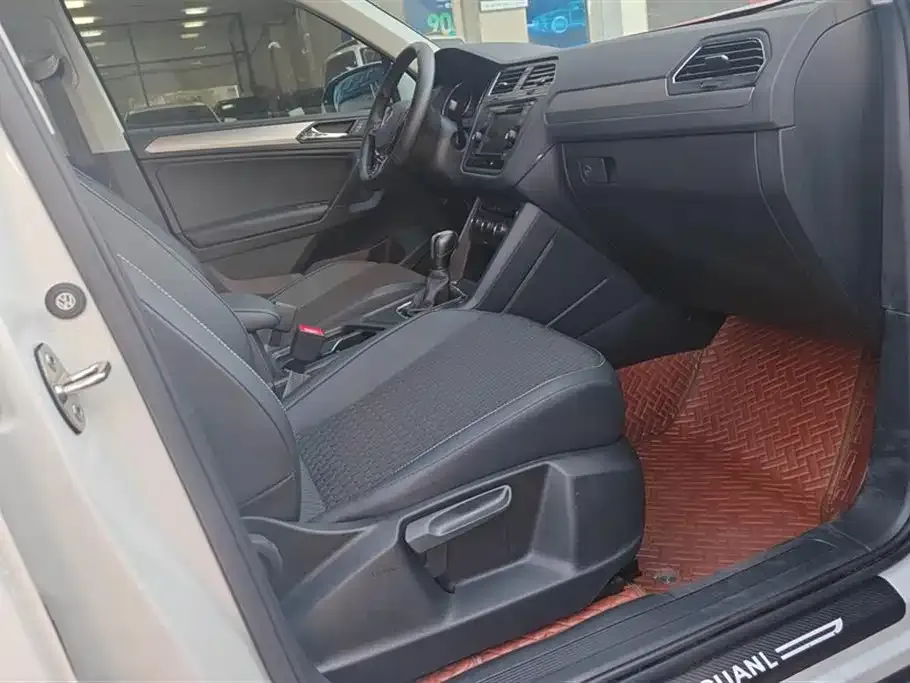 Volkswagen Tiguan L 2021 из CN, фото 6