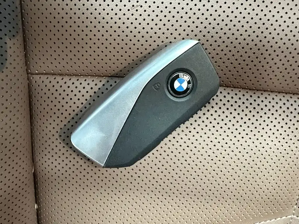 BMW 5 Series 2025 из CN, фото 9