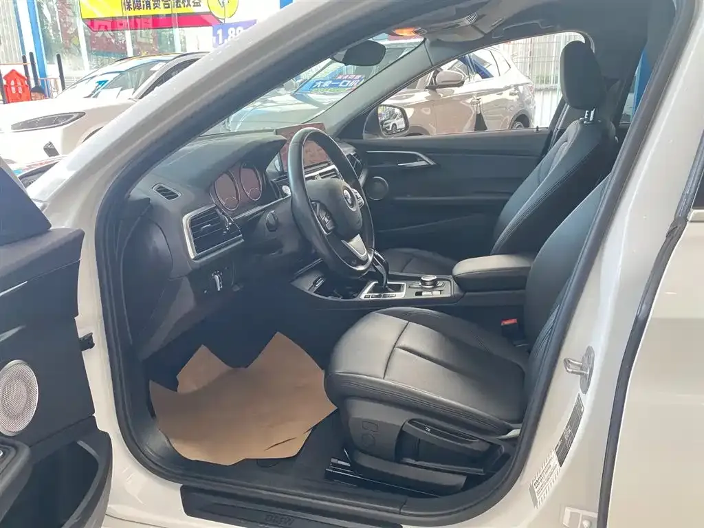 BMW 1 Series 2022 из CN, фото 10