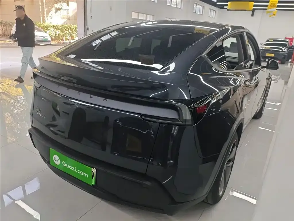 Tesla Model Y 2025 из CN, фото 9