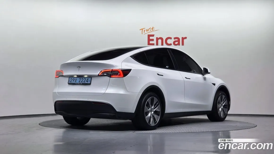 Tesla Model Y 2021 из KR, фото 2