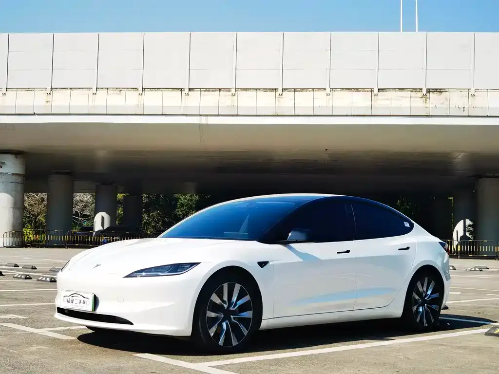 Tesla Model 3 2023 из CN, фото 1