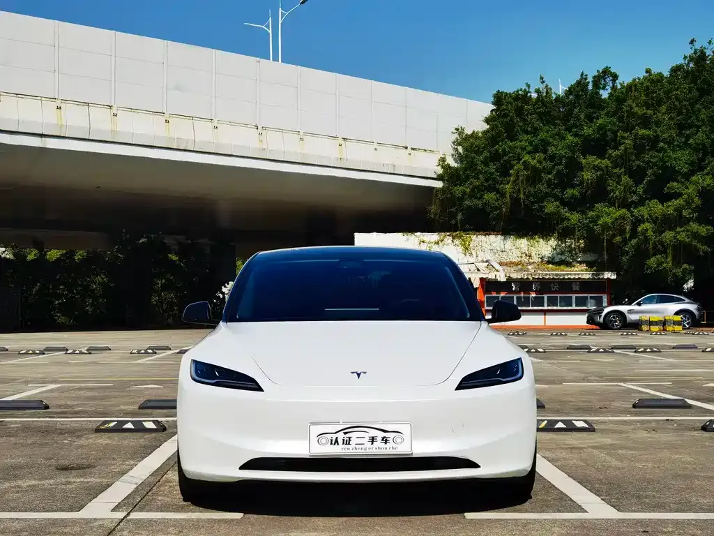 Tesla Model 3 2023 из CN, фото 10