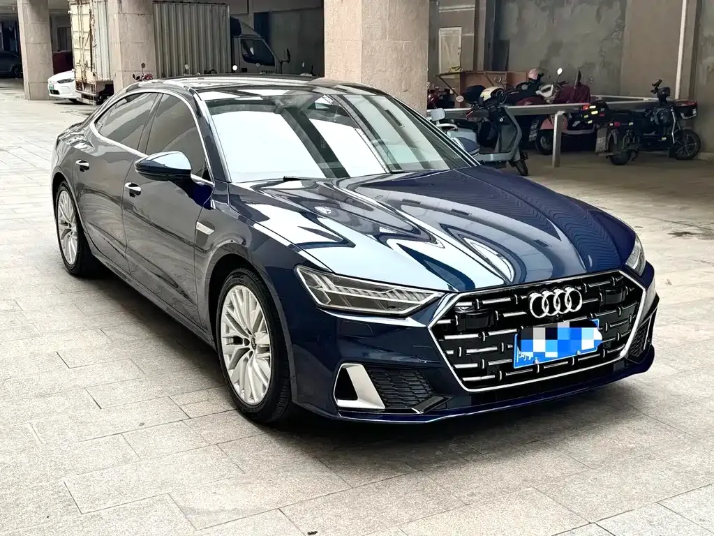Audi A7L 2022 из CN, фото 7